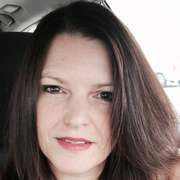 Meet your Posher, Nancy - Picture 2 of 2